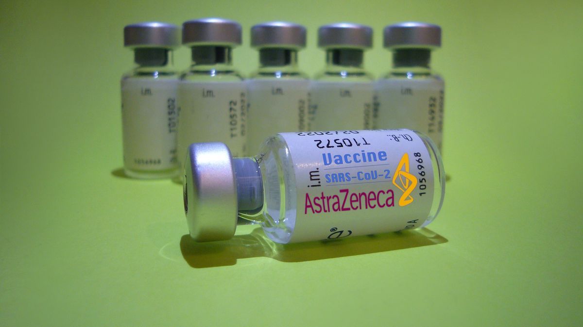 AstraZeneca znovu otestuje vakcínu, uváděnou účinnost mohla zvýšit chyba